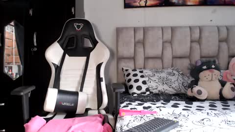 Snapshot of afrodita096 chatting on 02-07-25, 10:09 afrodita096 online show from 02-07-25, 10:09