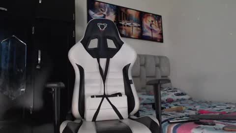 Snapshot of afrodita096 chatting on 03-09-26, 07:12 afrodita096 online show from 03-09-26, 07:12