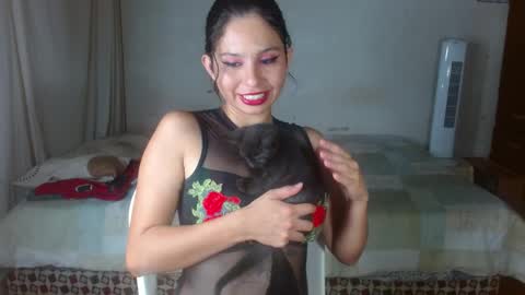 Snapshot of afrodita_024 chatting on 06-05-26, 10:48 afrodita_024 online show from 06-05-26, 10:48
