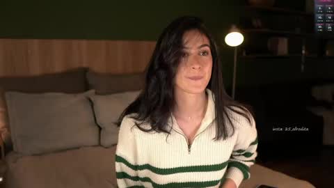 Snapshot of afrodita__25 chatting on 06-01-26, 11:50 Emma online show from 06-01-26, 11:50