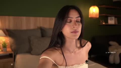 Snapshot of afrodita__25 chatting on 06-27-26, 03:00 Emma online show from 06-27-26, 03:00