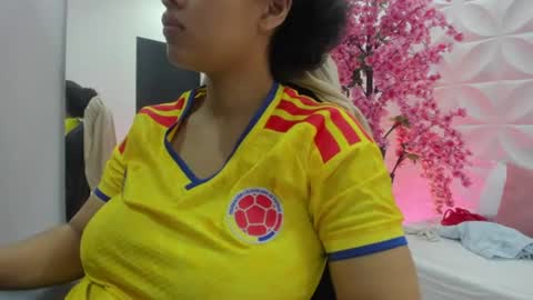 Snapshot of agata18_ chatting on 06-18-26, 07:40 A G A T A online show from 06-18-26, 07:40