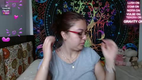 Snapshot of agata_a chatting on 01-28-25, 02:10 Hanna online show from 01-28-25, 02:10