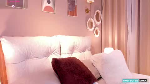 Snapshot of agata_laurent_ chatting on 07-15-26, 12:16 Agata Lauret online show from 07-15-26, 12:16