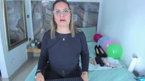Snapshot of agatha_pleasure chatting on 06-12-26, 12:04 agatha_pleasure online show from 06-12-26, 12:04