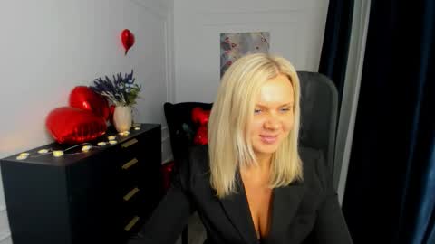 Agatha online show from 02-14-26, 11:07