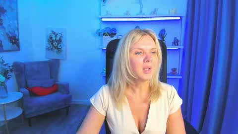 Agatha online show from 05-17-26, 03:04