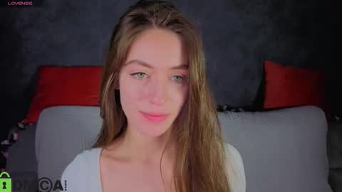 Snapshot of agnes_wells chatting on 11-28-25, 10:18 agnes wells online show from 11-28-25, 10:18