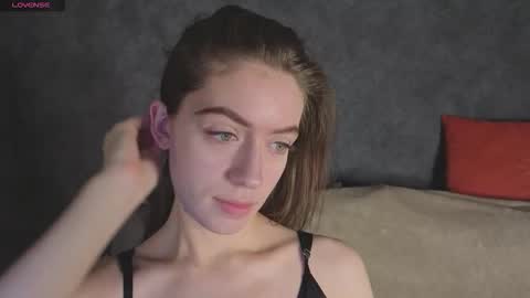 Snapshot of agnes_wells chatting on 12-22-25, 09:17 agnes wells online show from 12-22-25, 09:17