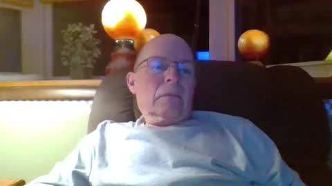 aguynrkfrd online show from 04-29-26, 09:35