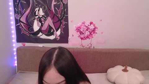 Snapshot of ahristellar chatting on 05-16-26, 07:56 Ahri online show from 05-16-26, 07:56