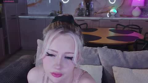 Snapshot of ai_kiyoko chatting on 01-14-26, 11:20 Lexi online show from 01-14-26, 11:20