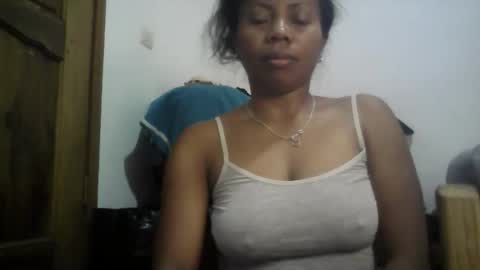 Aicha boobs online show from 11-17-25, 12:49