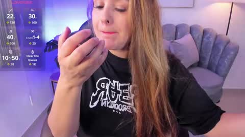 Snapshot of aida_adams chatting on 04-09-26, 11:37 AIDA ADAMS online show from 04-09-26, 11:37