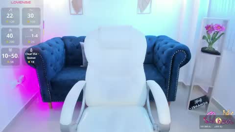 AIDA ADAMS online show from 05-19-26, 12:22