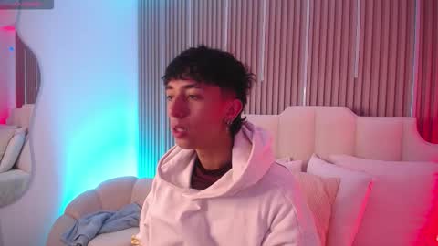 Aiden online show from 03-04-26, 12:55