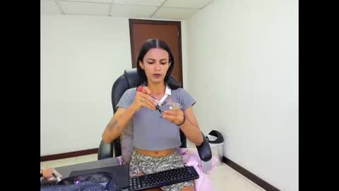 Aisha online show from 04-01-26, 03:29