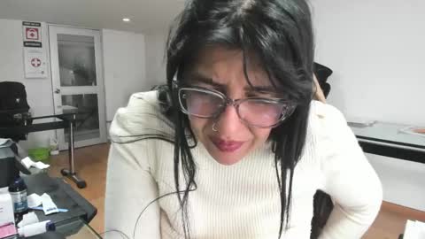 Katie   online show from 05-26-26, 03:30