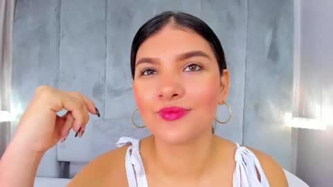 Snapshot of aitanajones1_ chatting on 06-11-26, 10:57 Aitana online show from 06-11-26, 10:57