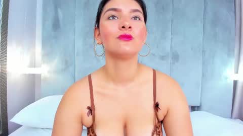 Snapshot of aitanajones1_ chatting on 06-15-26, 11:45 Aitana online show from 06-15-26, 11:45