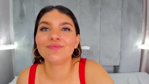 Snapshot of aitanajones1_ chatting on 06-20-26, 03:26 Aitana online show from 06-20-26, 03:26
