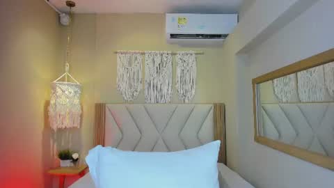 aitananoa online show from 07-18-26, 08:12