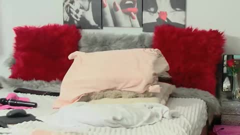 Snapshot of aitanna_love chatting on 03-02-26, 06:25 Aitanna Love online show from 03-02-26, 06:25