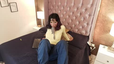 Snapshot of akane_uwu chatting on 02-25-25, 07:47 A K A N E U W U online show from 02-25-25, 07:47