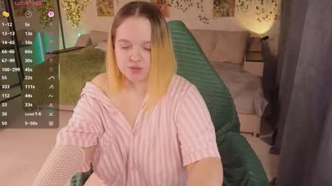 Aki online show from 10-23-25, 11:31