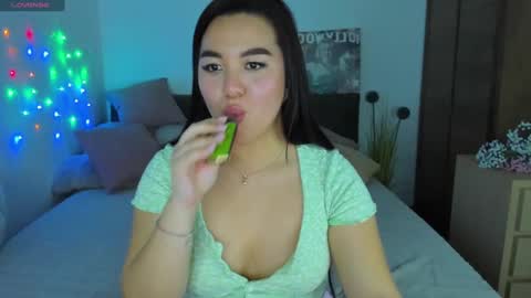 akira_oh_yes online show from 12-06-24, 12:38