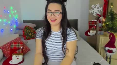 akira_oh_yes online show from 12-14-24, 09:40