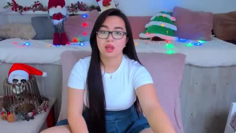 akira_oh_yes online show from 12-18-24, 08:20