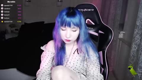 akirahartyx online show from 03-09-25, 04:00