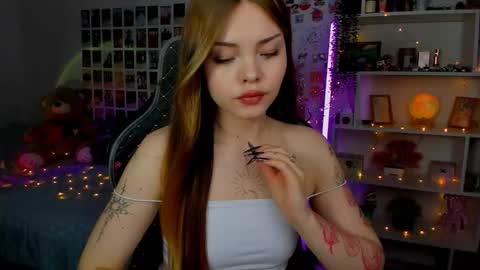 Snapshot of akirakatsu chatting on 10-21-25, 11:44 Akira online show from 10-21-25, 11:44