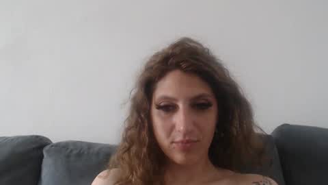 Snapshot of akyragrace chatting on 05-31-26, 01:40 akyragrace online show from 05-31-26, 01:40