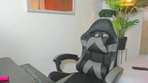 A L A I A online show from 03-18-26, 03:04