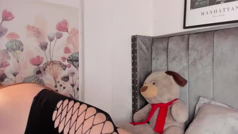 Alaia Carter online show from 02-25-26, 04:44