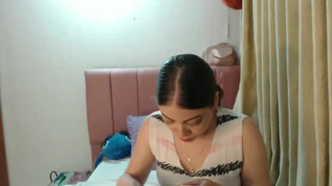 alaina_blessed online show from 10-04-25, 11:36