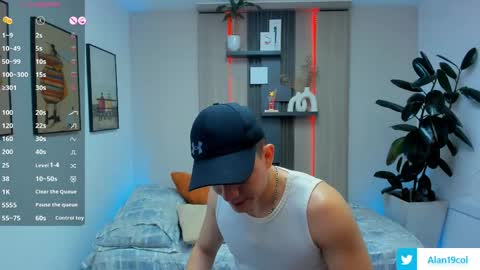 Alan  Kevin can we reach 100 thumbs up please guys  online show from 05-31-26, 12:12