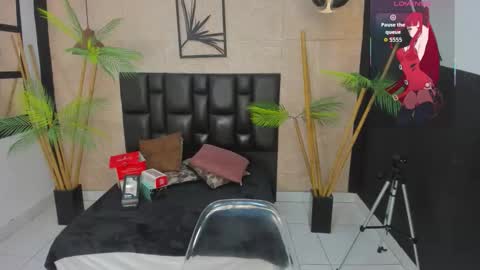 Alana online show from 09-19-25, 03:56