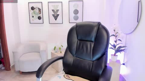 alana  online show from 04-16-26, 08:42