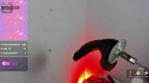 Snapshot of alanna_sloppy chatting on 01-14-26, 07:03 alana silver online show from 01-14-26, 07:03