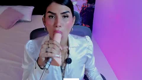 Alana online show from 06-26-26, 06:56