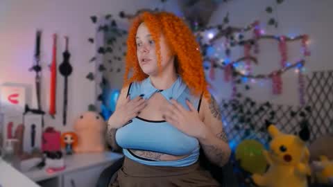 Snapshot of alaska_colors chatting on 10-23-25, 12:48 Caro online show from 10-23-25, 12:48