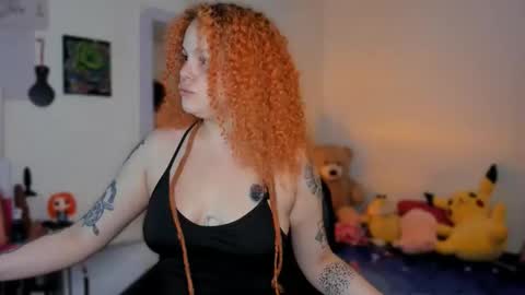 Snapshot of alaska_colors chatting on 04-06-26, 12:28 Caro online show from 04-06-26, 12:28