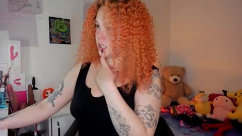 Snapshot of alaska_colors chatting on 04-11-26, 12:42 Caro online show from 04-11-26, 12:42