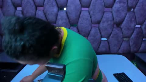 AlaSmith  online show from 11-25-25, 02:22