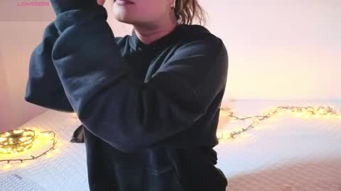 alba_toro535670 online show from 04-13-26, 12:32