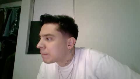 Snapshot of alber753713 chatting on 06-03-26, 06:27 alber753713 online show from 06-03-26, 06:27