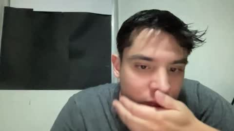 Snapshot of alber753713 chatting on 06-11-26, 02:22 alber753713 online show from 06-11-26, 02:22